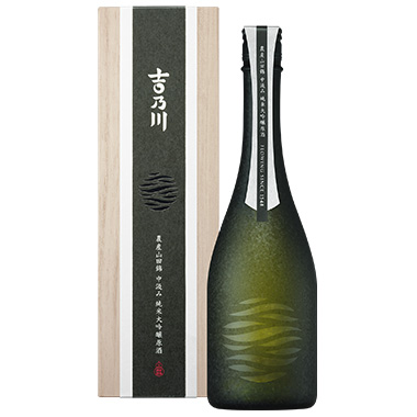 Minamo Agricultural Yamada Nishiki Medium-sized Junmai Daiginjo Genshu 720ml