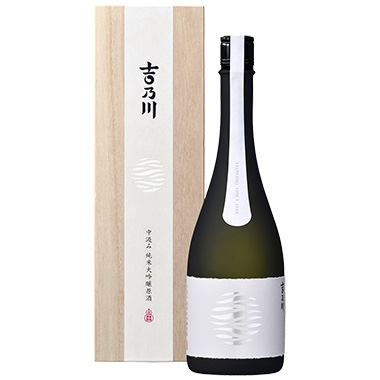 Minamo Nakagumi Junmai Daiginjo Genshu 720ml